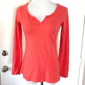 Gap V-Neck Long Sleeve